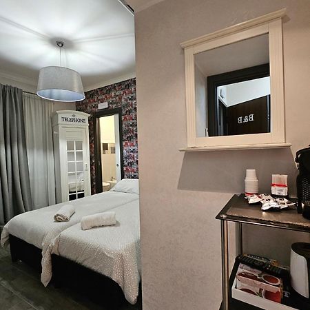 B&B Notti d'Oriente Sutri Esterno foto